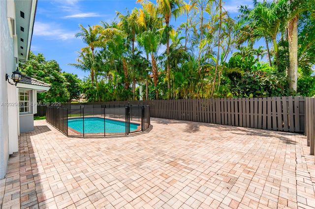 15834 SW 101st St, Miami, FL 33196