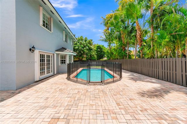 15834 SW 101st St, Miami, FL 33196