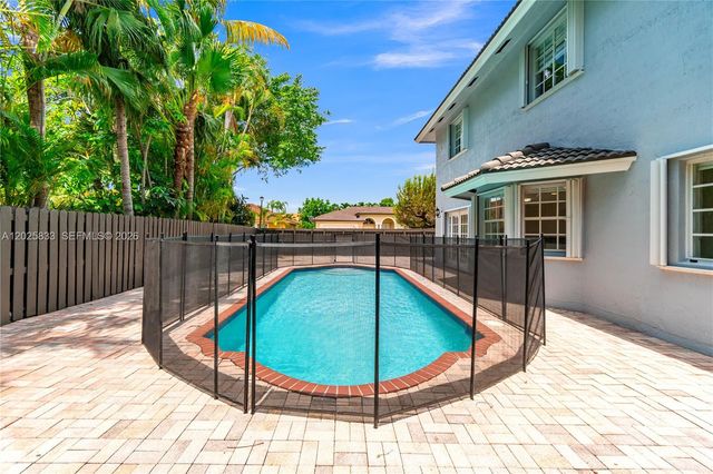 15834 SW 101st St, Miami, FL 33196