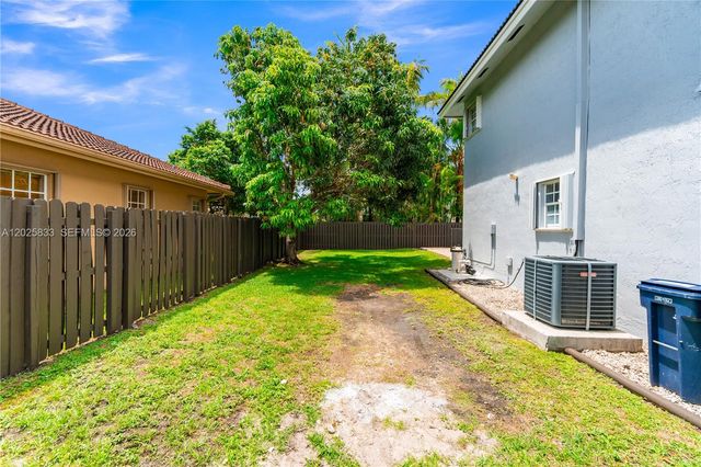 15834 SW 101st St, Miami, FL 33196