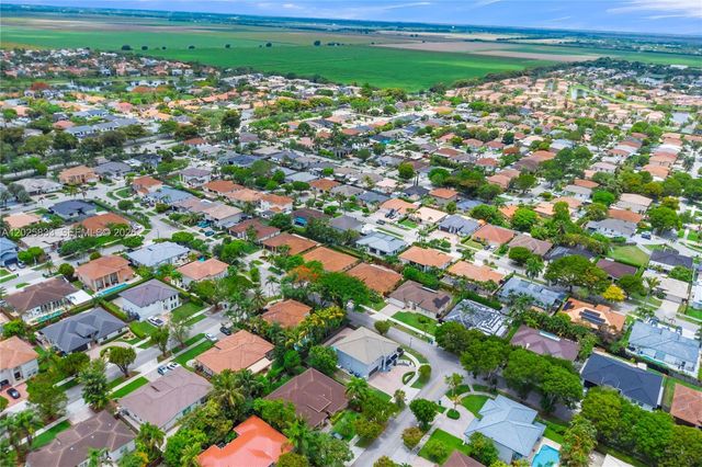 15834 SW 101st St, Miami, FL 33196