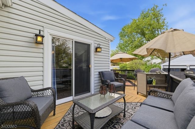 65 Carteret St, Bloomfield Twp., NJ 07003