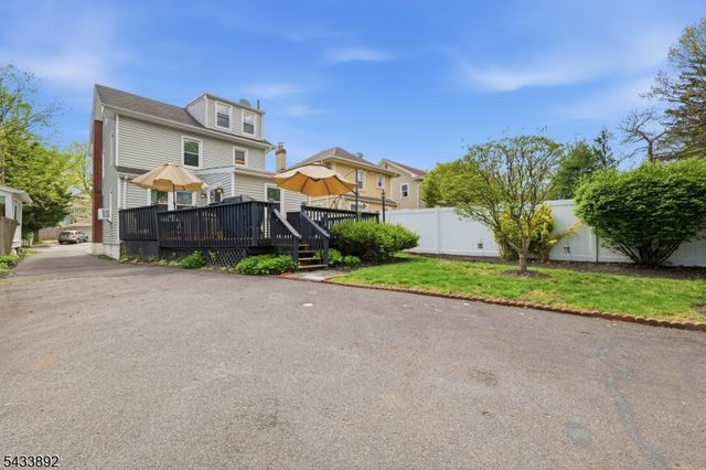 65 Carteret St, Bloomfield Twp., NJ 07003