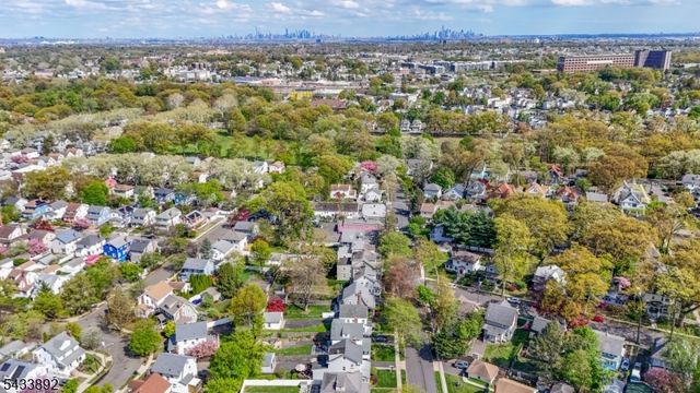 65 Carteret St, Bloomfield Twp., NJ 07003