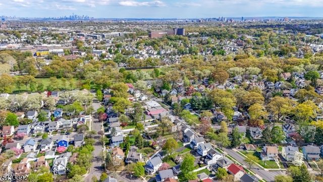 65 Carteret St, Bloomfield Twp., NJ 07003