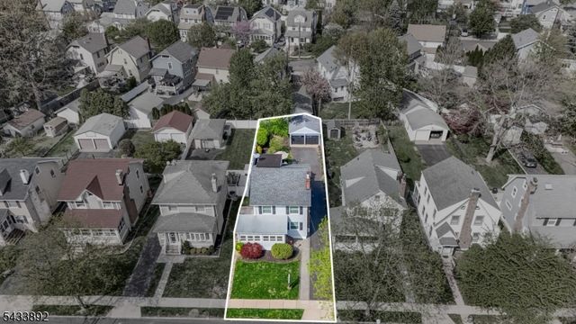 65 Carteret St, Bloomfield Twp., NJ 07003
