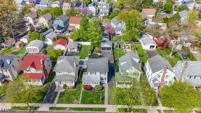 65 Carteret St, Bloomfield Twp., NJ 07003