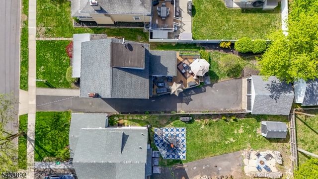 65 Carteret St, Bloomfield Twp., NJ 07003