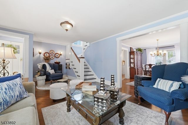 65 Carteret St, Bloomfield Twp., NJ 07003