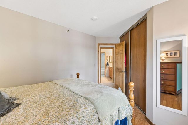 7635 Edinborough Way 5105, Edina, MN 55435