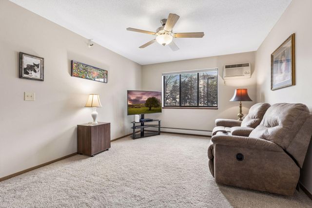 7635 Edinborough Way 5105, Edina, MN 55435