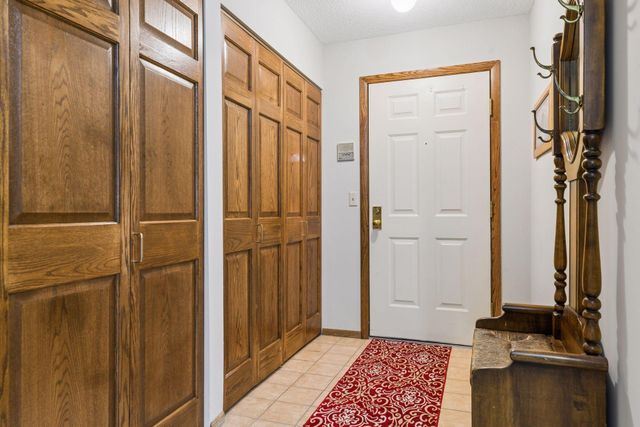 7635 Edinborough Way 5105, Edina, MN 55435