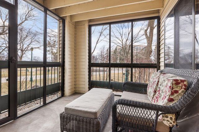 7635 Edinborough Way 5105, Edina, MN 55435