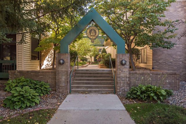 7635 Edinborough Way 5105, Edina, MN 55435