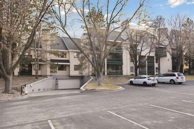 7635 Edinborough Way 5105, Edina, MN 55435