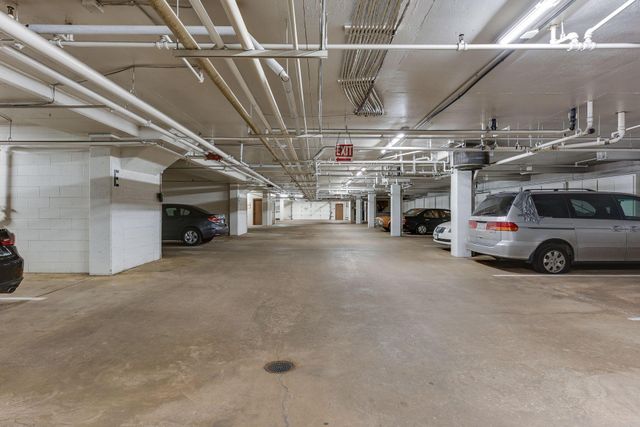 7635 Edinborough Way 5105, Edina, MN 55435