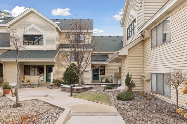 7635 Edinborough Way 5105, Edina, MN 55435