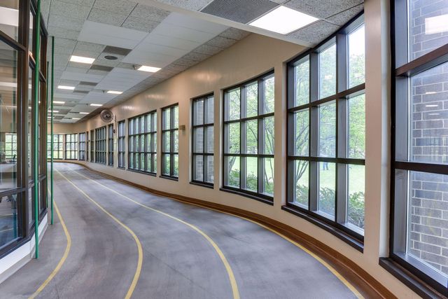 7635 Edinborough Way 5105, Edina, MN 55435