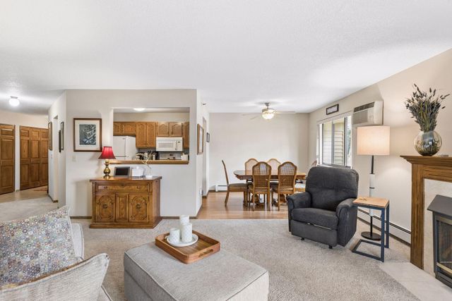 7635 Edinborough Way 5105, Edina, MN 55435