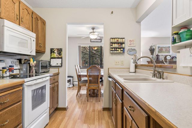 7635 Edinborough Way 5105, Edina, MN 55435