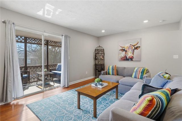 270 Quail Run, Roswell, GA 30076