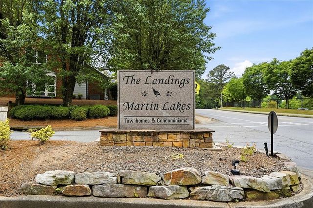 270 Quail Run, Roswell, GA 30076