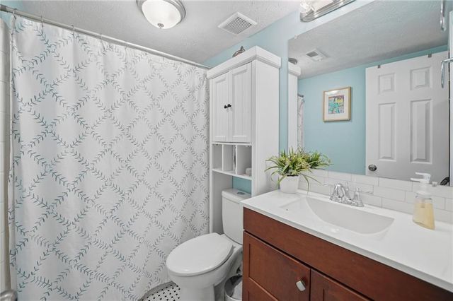270 Quail Run, Roswell, GA 30076