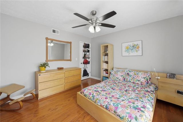270 Quail Run, Roswell, GA 30076