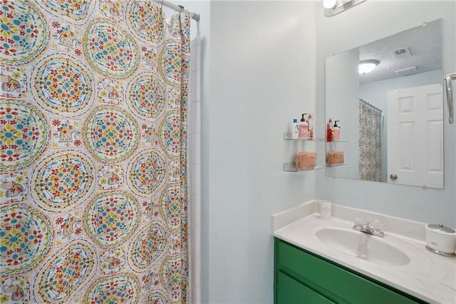 270 Quail Run, Roswell, GA 30076