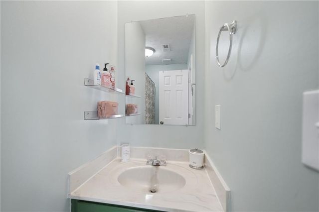 270 Quail Run, Roswell, GA 30076