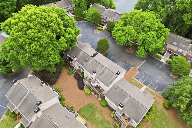 270 Quail Run, Roswell, GA 30076