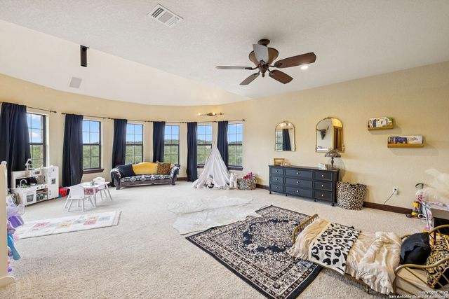 261 Coveney, Boerne, TX 78006