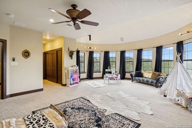 261 Coveney, Boerne, TX 78006