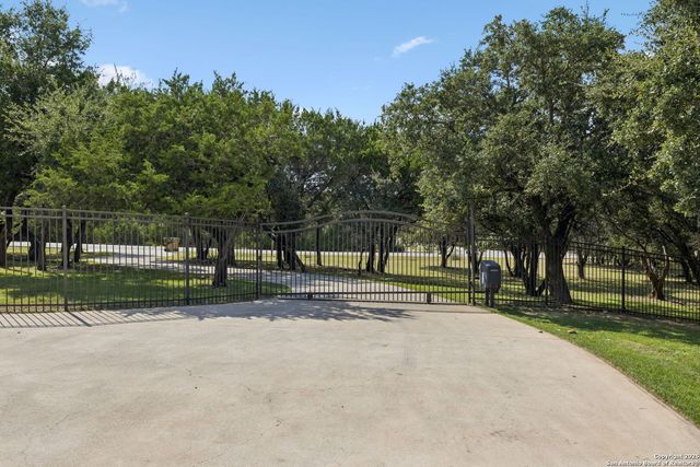 261 Coveney, Boerne, TX 78006