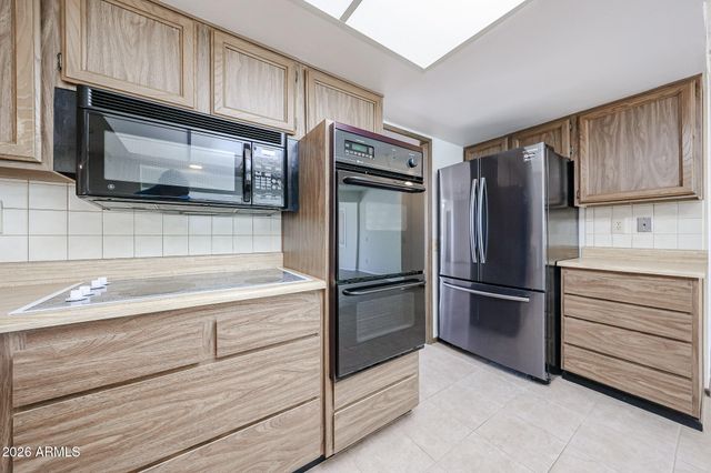 17402 N LINDGREN Avenue, Sun City, AZ 85351