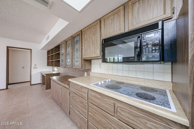 17402 N LINDGREN Avenue, Sun City, AZ 85351