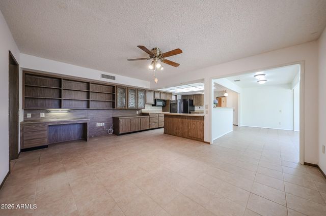 17402 N LINDGREN Avenue, Sun City, AZ 85351