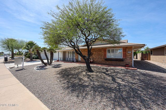 17402 N LINDGREN Avenue, Sun City, AZ 85351
