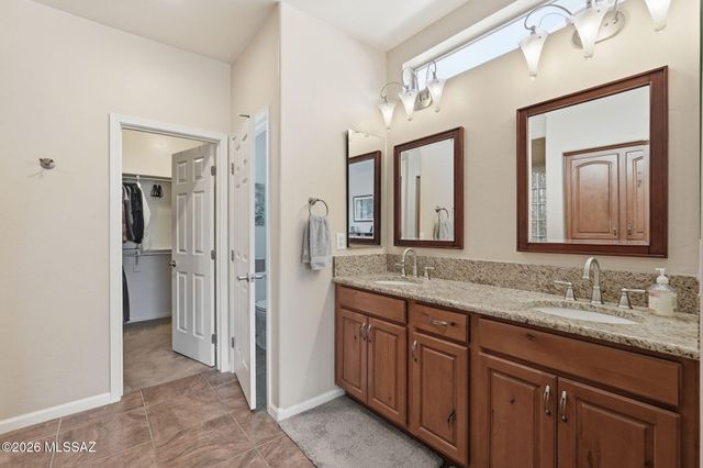 2724 E Sawyer Road, Green Valley, AZ 85614