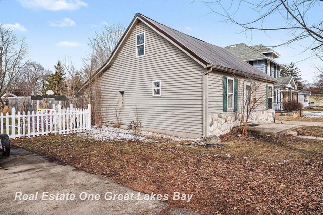 1724 Newberry Street, Saginaw, MI 48602