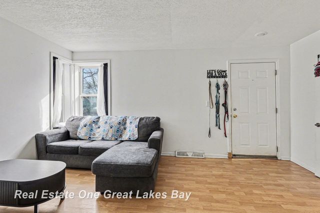 1724 Newberry Street, Saginaw, MI 48602