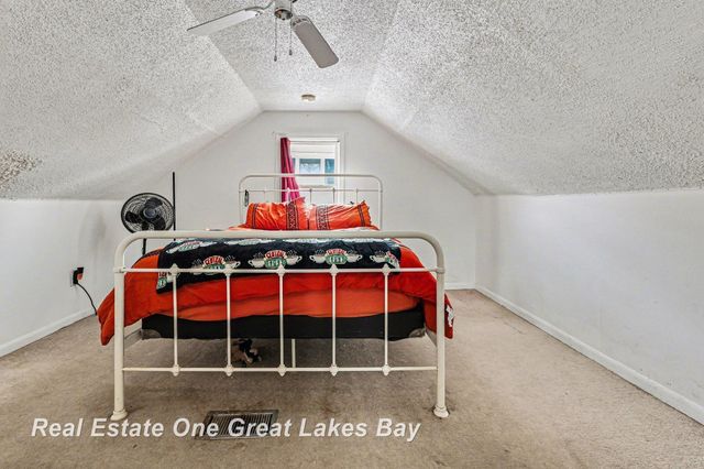 1724 Newberry Street, Saginaw, MI 48602