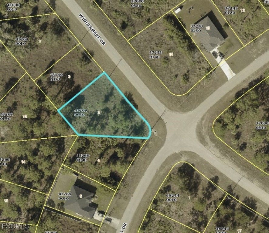 601 Windermere DR, Lehigh Acres, FL 33972