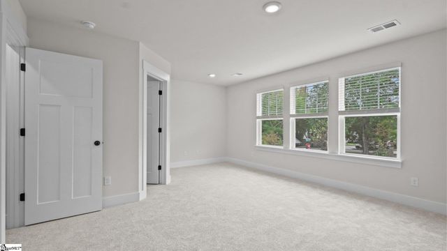 513 W Norvell Court, Spartanburg, SC 29307