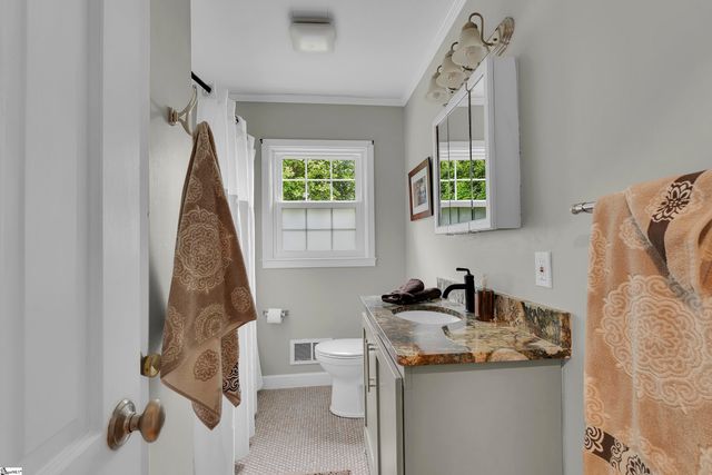720 Parkins Mill Road, Greenville, SC 29607