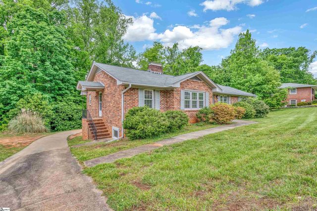 720 Parkins Mill Road, Greenville, SC 29607
