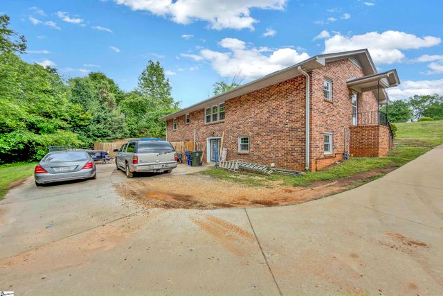720 Parkins Mill Road, Greenville, SC 29607