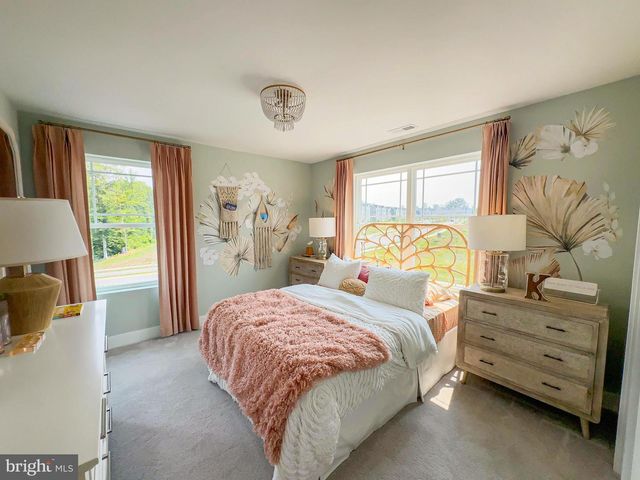 10524 COSMOS, La Plata, MD 20646