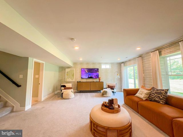 10524 COSMOS, La Plata, MD 20646