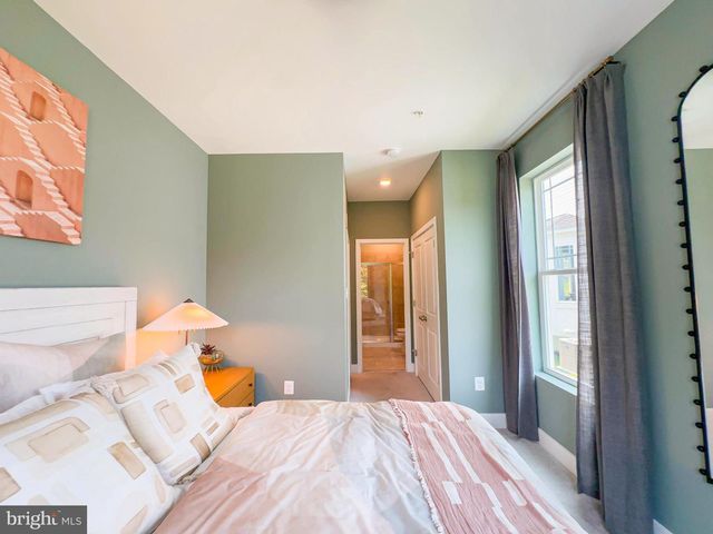 10524 COSMOS, La Plata, MD 20646